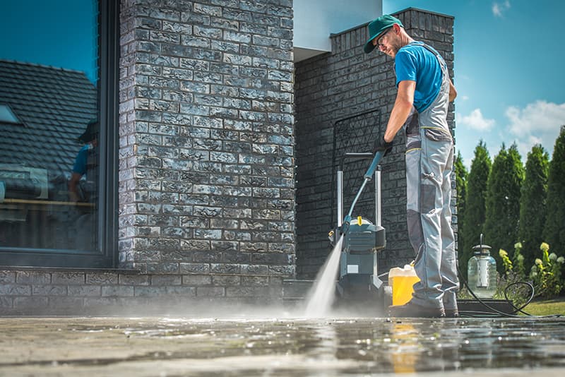 Pressure wash service